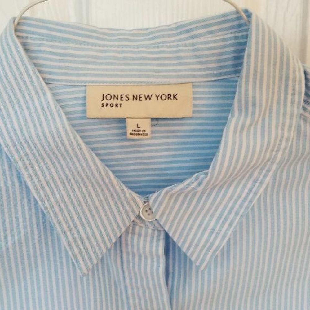 Jones New York Sport blue/white stripped blouse
